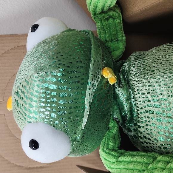 NIB, Scentsy Buddy Authentic Kids. Carl the Chameleon. - Picture 15 of 16